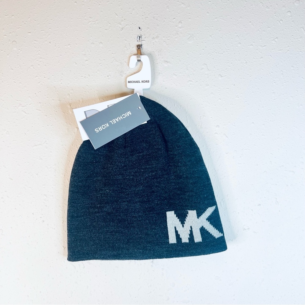 Michael Kors Reversible Knit Logo Unisex Charcoal Beanie Hat OS NWT